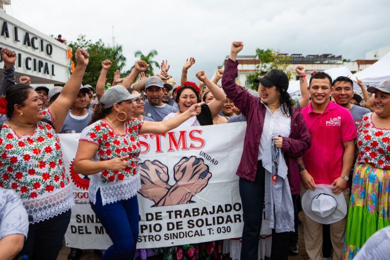 Miles de solidarenses desfilan para conmemorar el 114 aniversario del inicio de la Revolución Mexicana