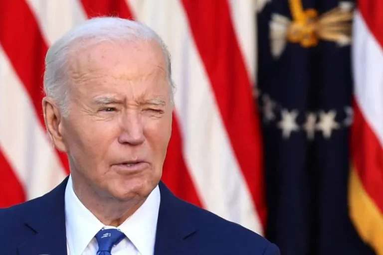 Biden espera que Trump “reconsidere” su idea de imponer aranceles a México y Canadá